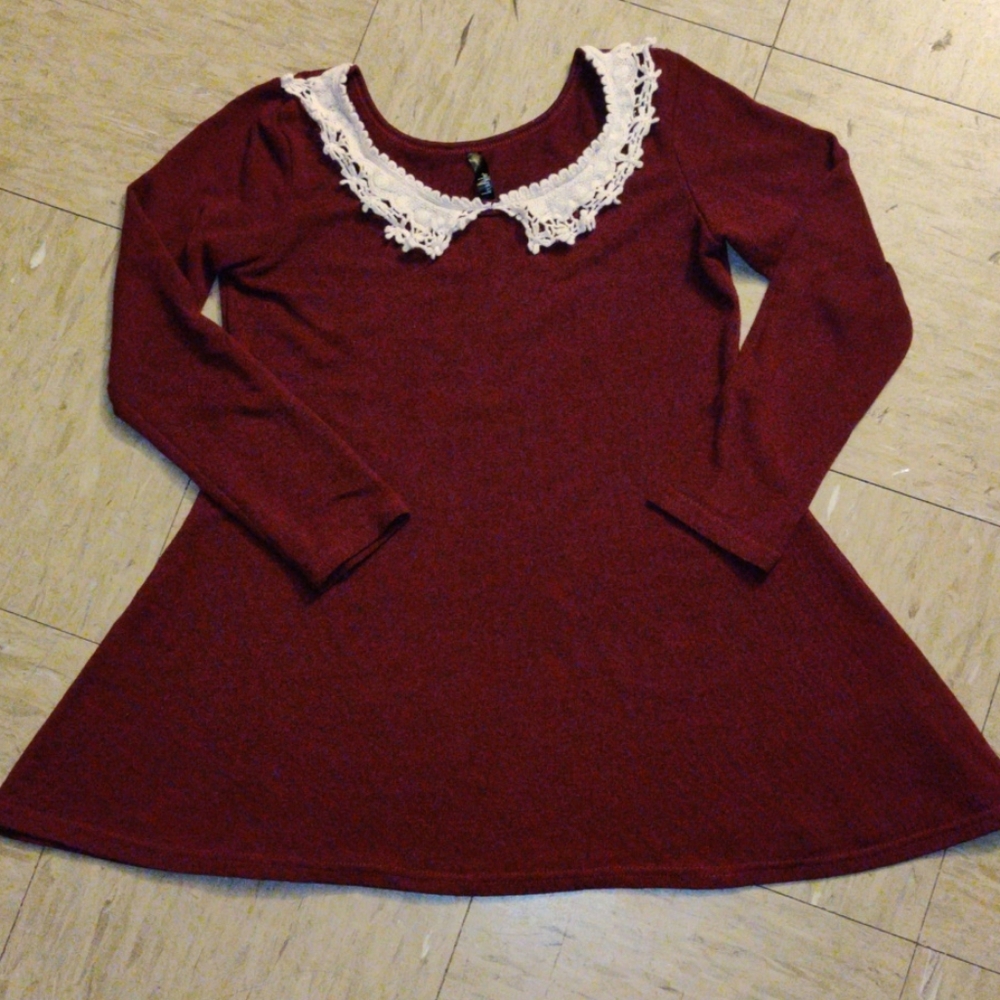 Long Sweater With Crochet Lace Collar